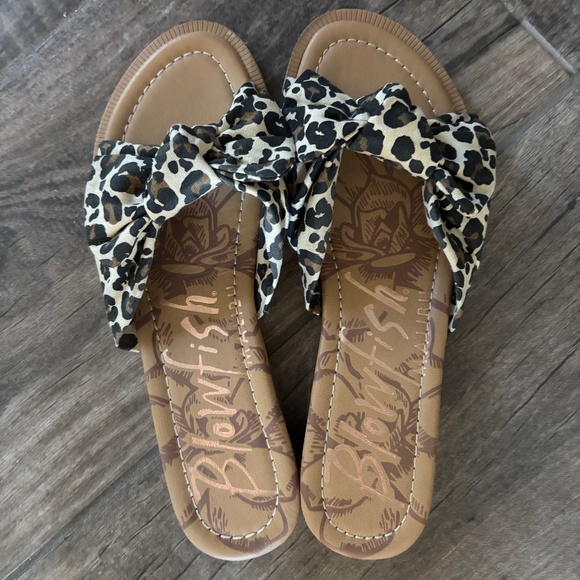 Blowfish Malibu Leopard Print Knot Slip-On Sandals Size 7.5 - Picture 1 of 2